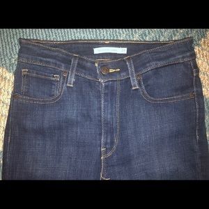 NWOT Levi 721 high rise skinny sz 28